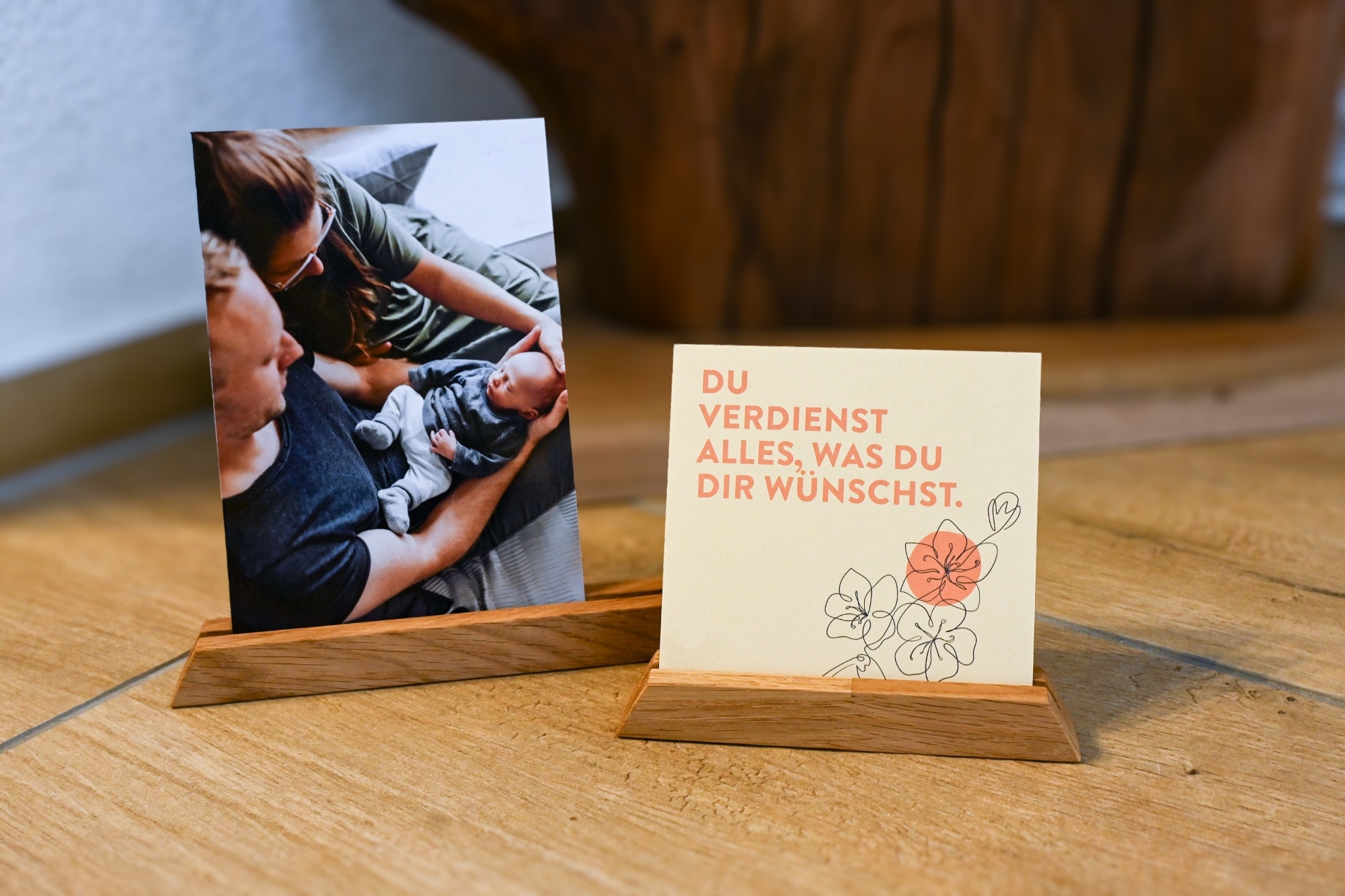 Tischkartenhalter aus Holz | Handgemachte Karten- & Fotohalter